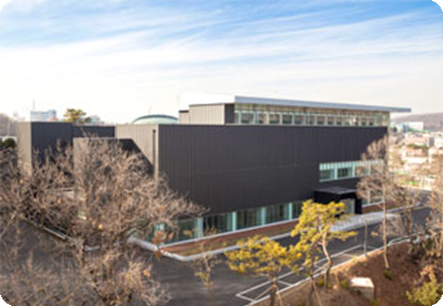 현재 리모델링하여 완공된 청주시립미술관 사진